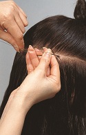 fixations meches sur cheveux fins - travail minutieux cheveux fins fixations meches
